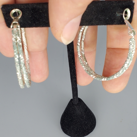 Turquoise Silvertone Bracelet and Earrings Set - Picture 11 of 11